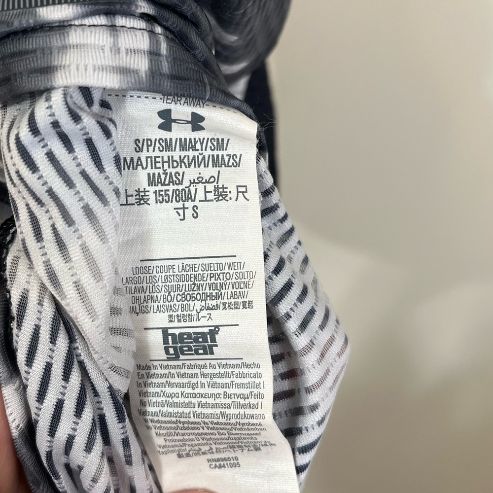 Under Armour Black Printed Racerback Tank Top - Picture 7 of 7